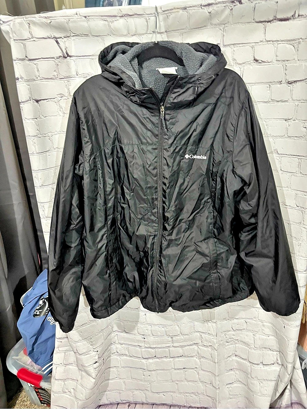Columbia Black Hooded Jacket XXL